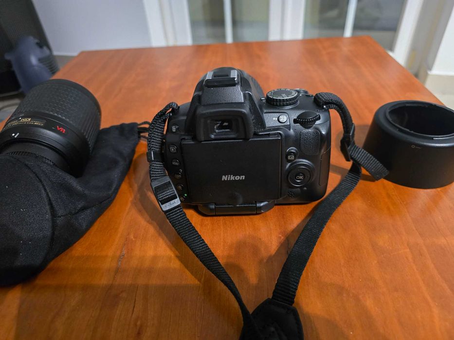 Kit Nikon D5000 + 2 Lentes AF-S VR (18-55mm e 55-200mm) + Filtro Hama