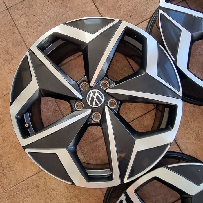 Диски VW R19 5x112 7.5j ET50 ЦО57.1 оригінал
Ціна за 4 диски 25000 грн.
Відправляю НП, Делівері.