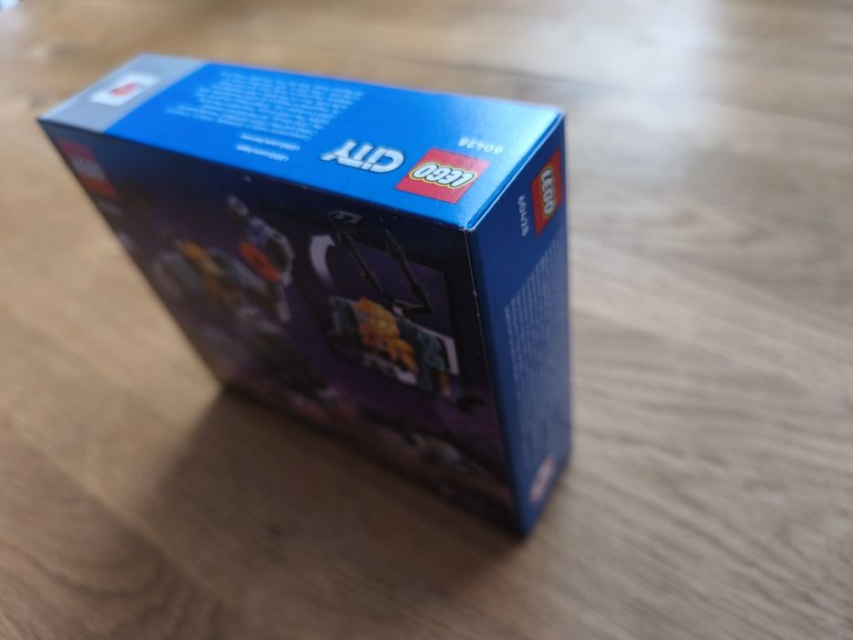 LEGO Kosmiczny mech 60428 space nowy zestaw