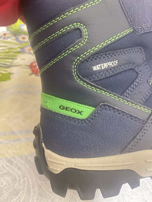 Продам детские сапожки.