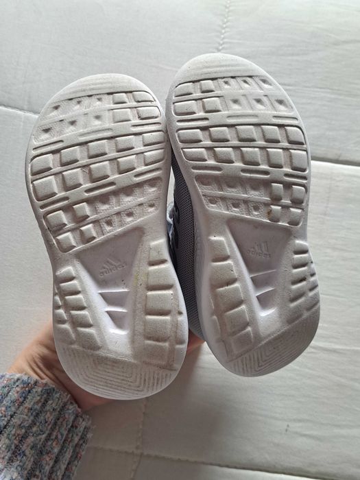 Sapatilhas Adidas 23