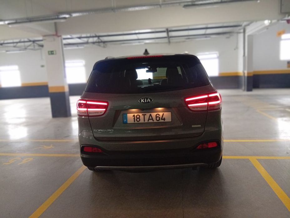 Kia Sorento  2.2 crDI ano 2017 caixa automática  7 lugares