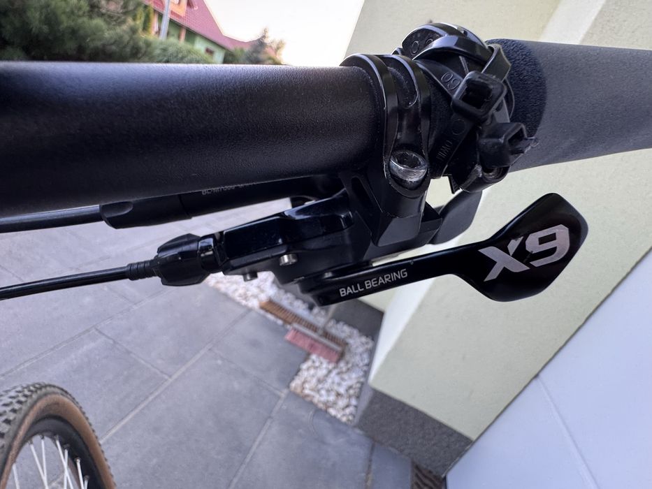 Rower mtb gravelowy z bardzo dobrym osprzetem