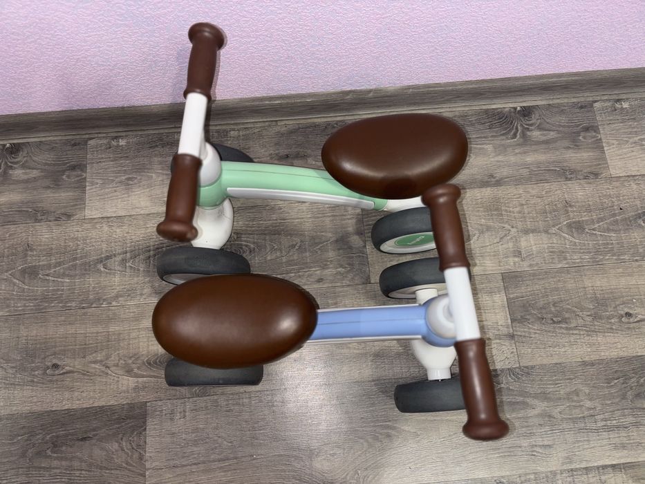 Беговел. Біговел чотирьохколесний