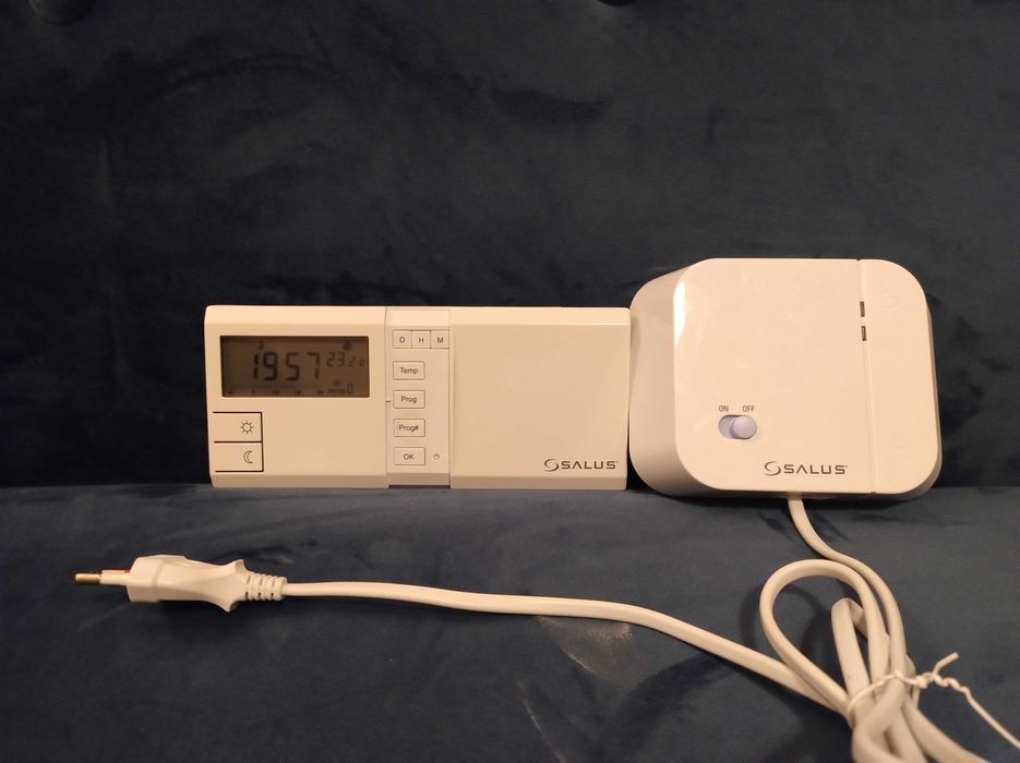 Salus 091FLRF - бездротовий програмований тижневий термостат