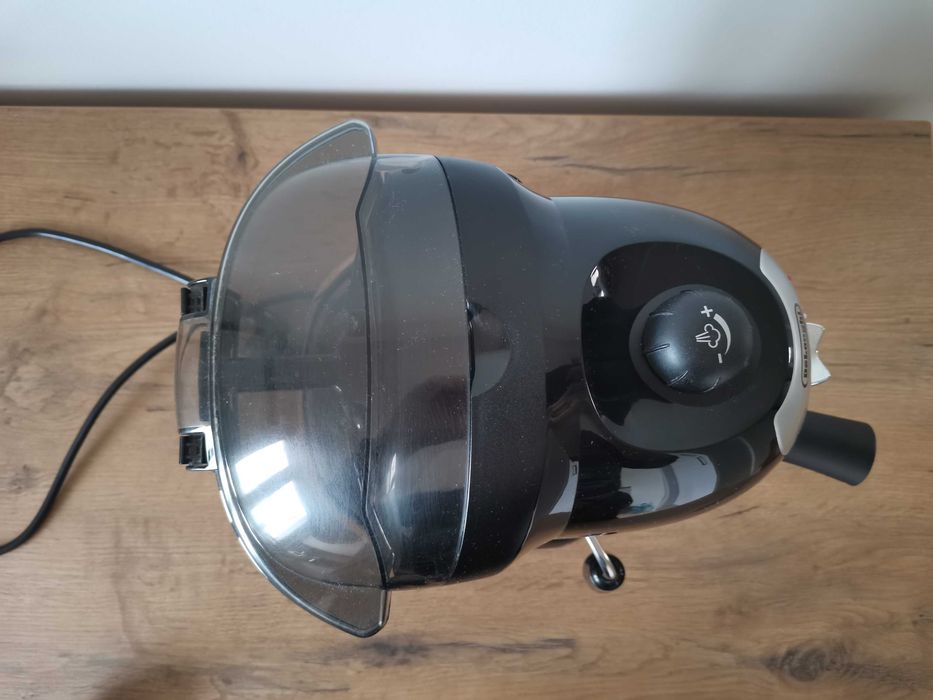 Ekspres do kawy kolbowy DeLonghi