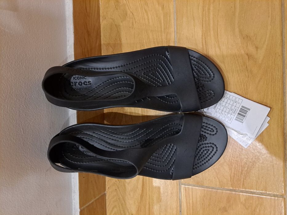 Crocs Serena W8 sandały nowe