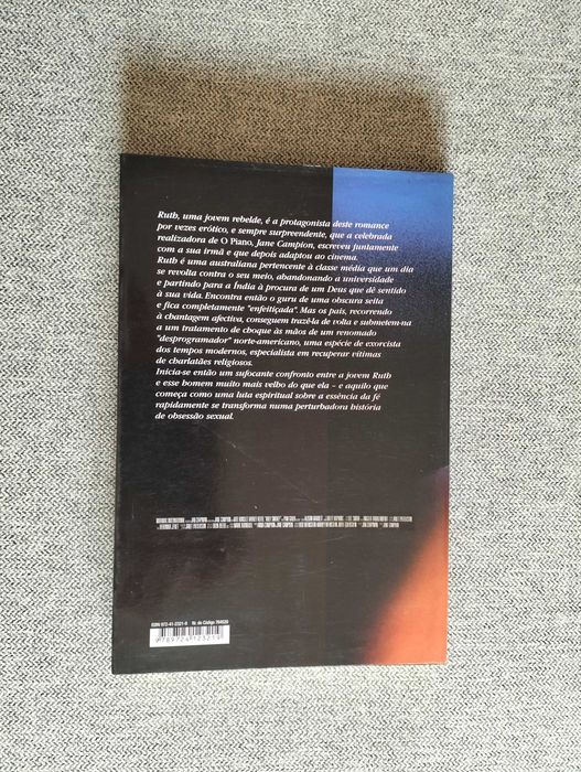 Livro "Holy smoke - fumo sagrado" de Anna & Jane Campion