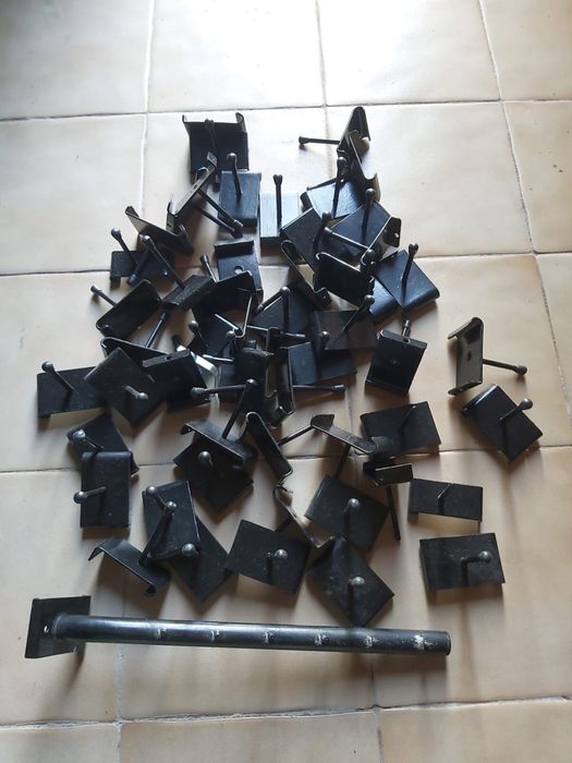 Manequins e Expositores Usados de Loja de Vestuário