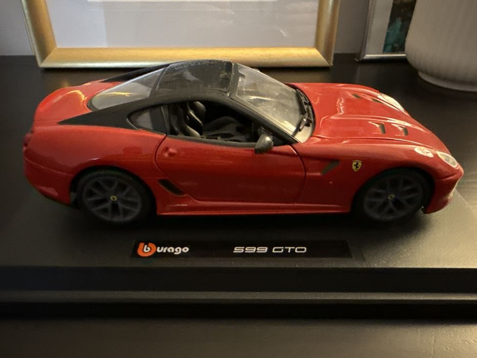 Ferrari 599 GTO Burago 1/24