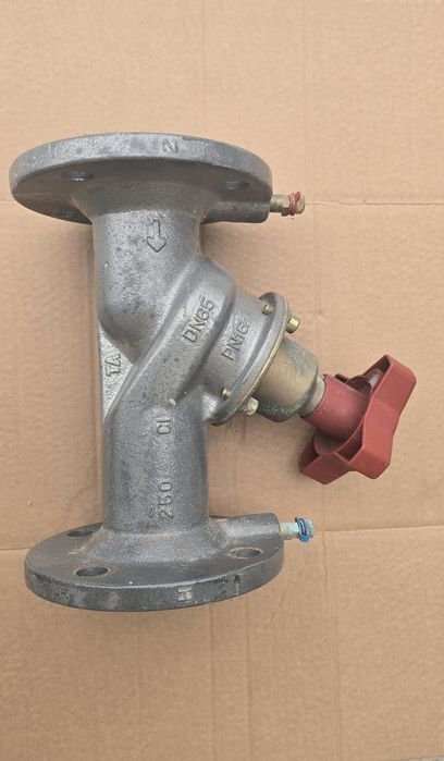 Bomba circuladora vertical Grundfos, Passador/Válvula de balanceamento com falange Tour & Andersson de 2-1/2"
Mod. TP 50-110/4 A-F-A-BAQE  - 96087106