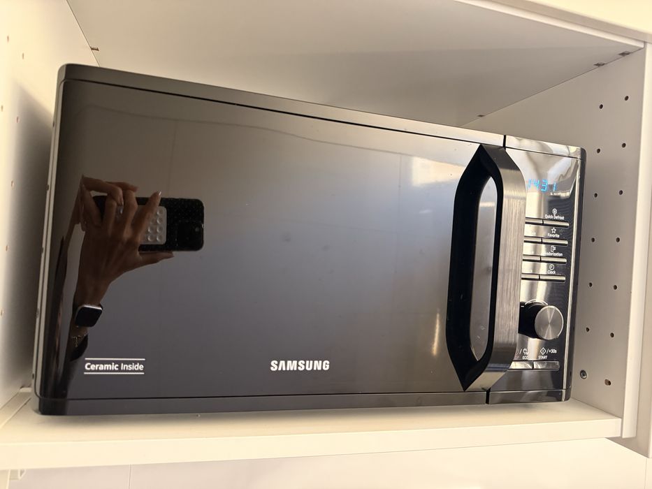 Micro-ondas SAMSUNG 23L com grill