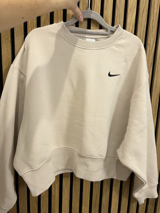 Кофта найк оригінал іде трішки укорочена стан нової
