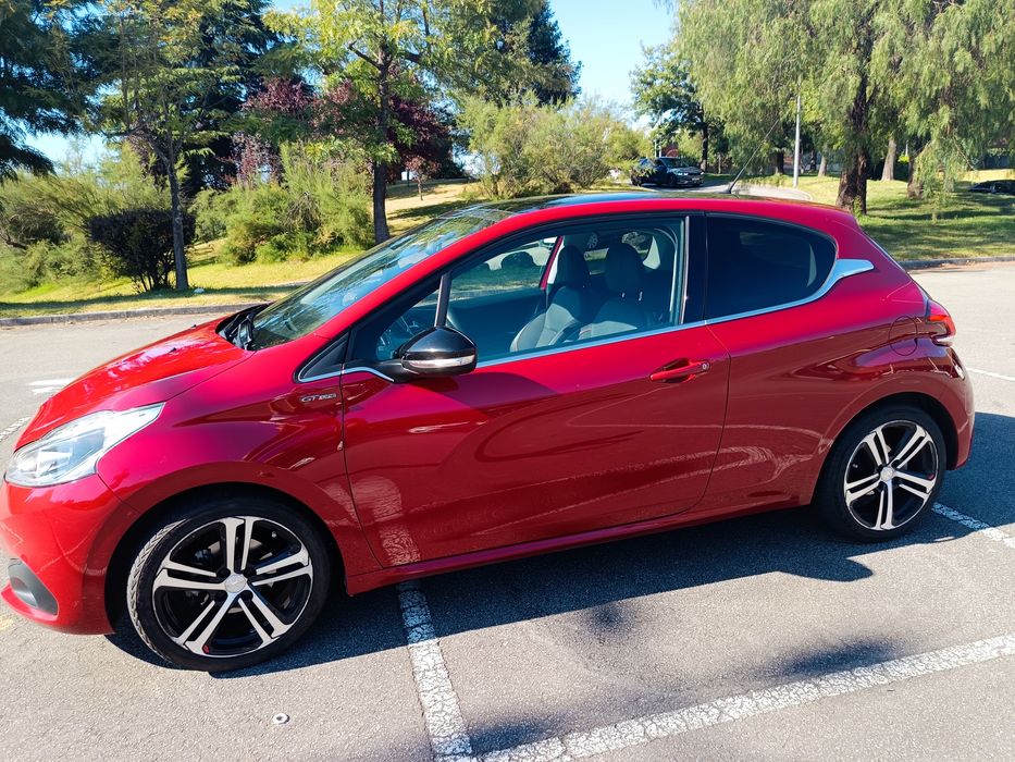 Peugeot 208 GT Line