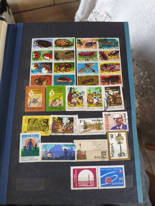 Klaser że znaczkami 24 strony pełne.