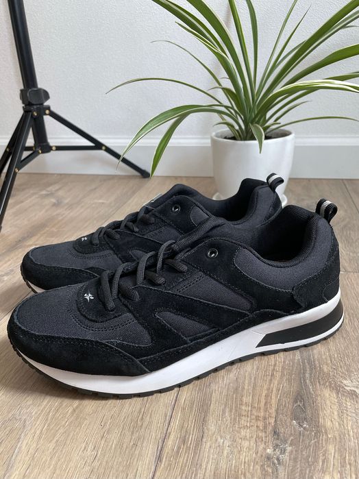 Новые мужские черные спортивные кроссовки Bona размер 41 (26 см)