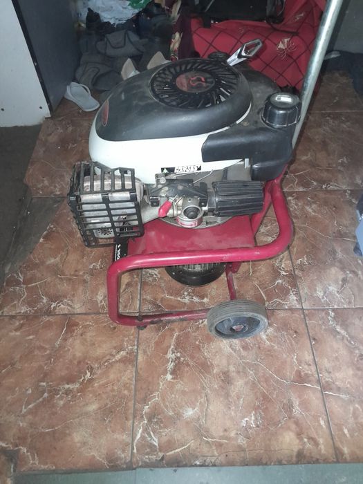 Продам бензиновый генератор Praktiker PS 2000.