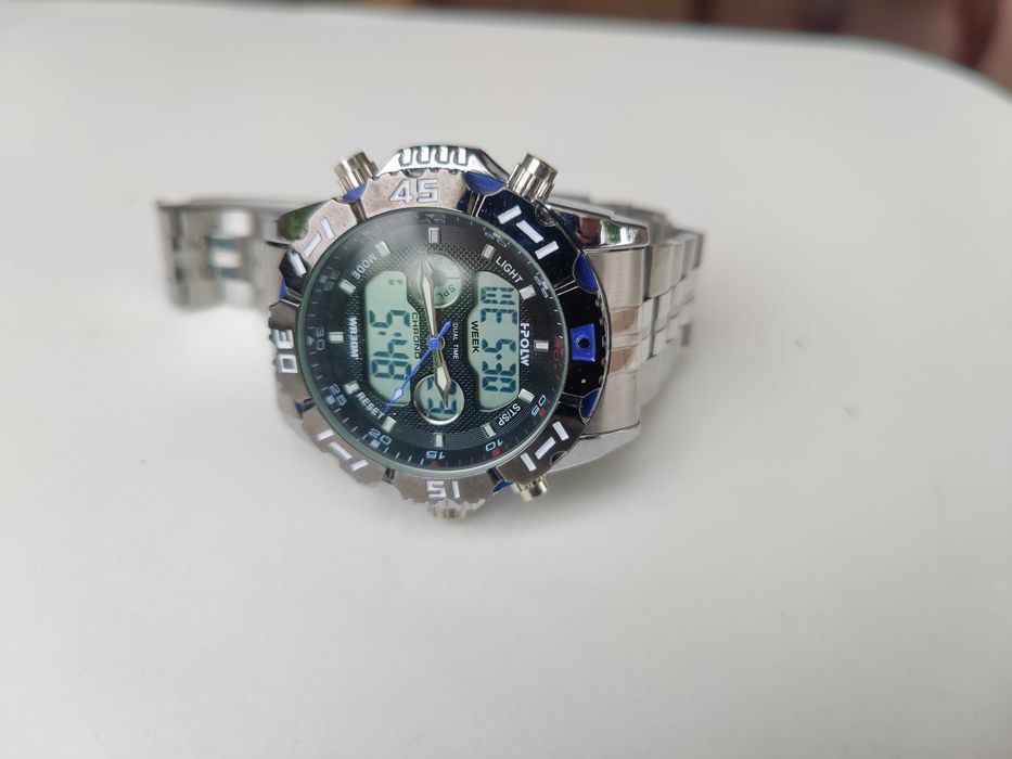 Продам Часы Hpolw
