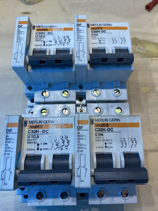 Disjuntor Merlin Gerin Multi 9 C32H-DC