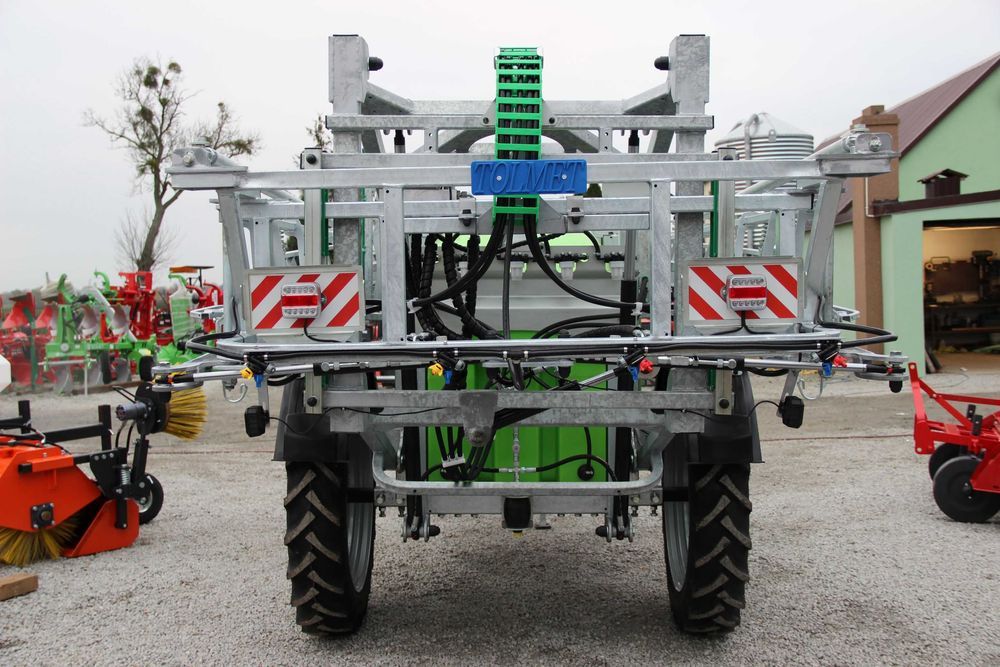 Opryskiwacz ciągany zaczepiany hydrauliczny przyczepiany Tolmet Borys