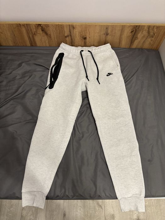 Nike tech fleece spodnie