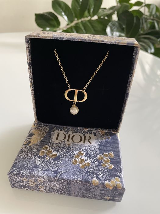 Piekny naszyjnik Dior