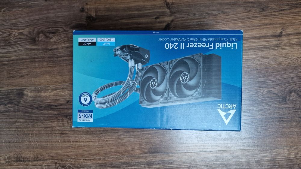 Arctic Liquid Freezer II 240 Czarny