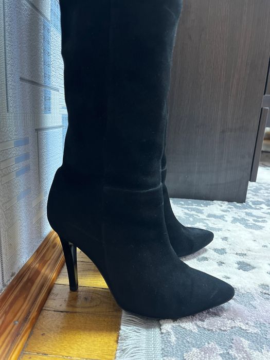 Замшеві ботфорти на шпильці 37-38 р