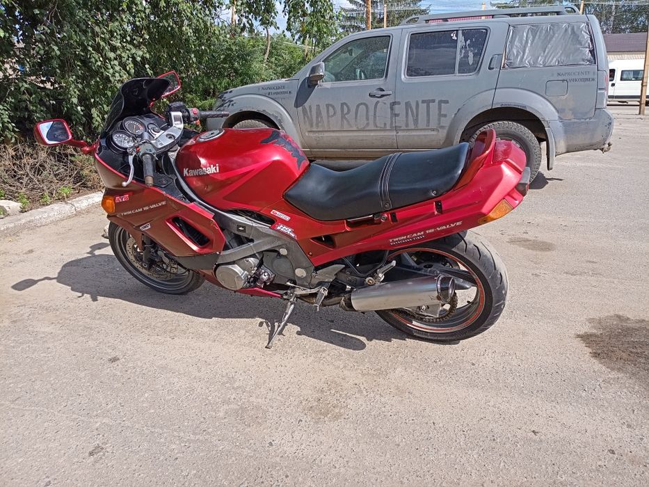 Продам kawasaki ZZR 400