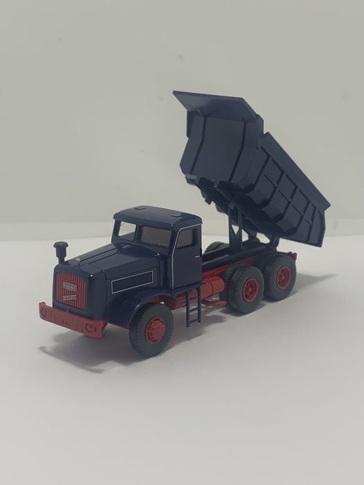 Camião Kaelble da Wiking escala 1/87