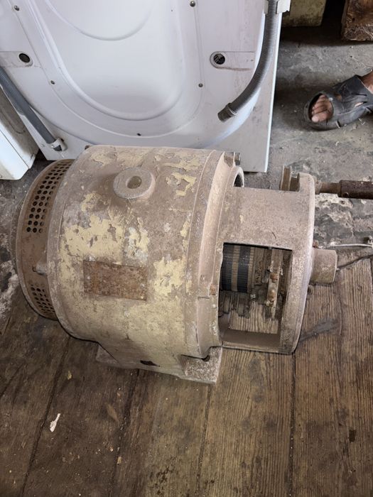 Репульсионный электродвигатеть .