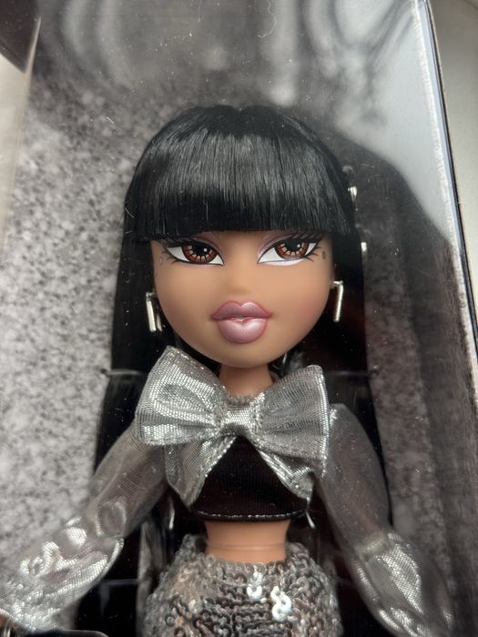 Bratz Stylin Charmz Jade Братц Стайлін Джейд із браслетом новинка