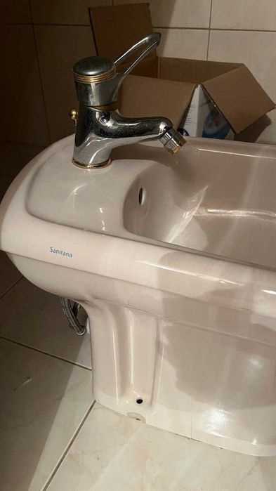 Bidé com Misturadora