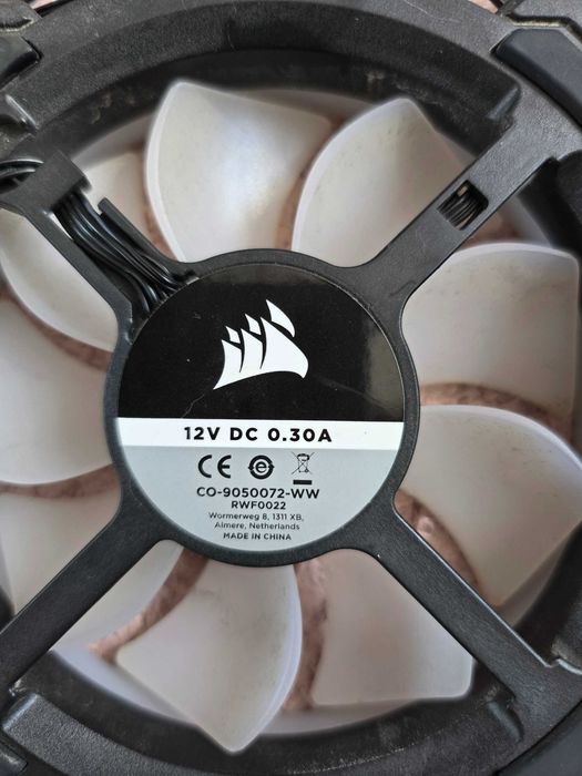 Вентилятори Corsair LL120 RGB White 120mm 4шт + Сorsair Icue Commander Core XT rgb hub контролер вентиляторів