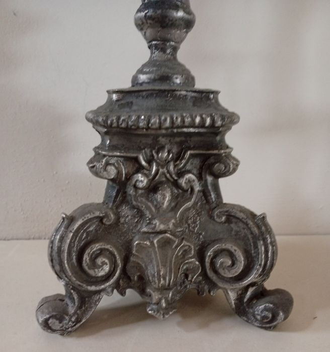 Candelabro em estanho