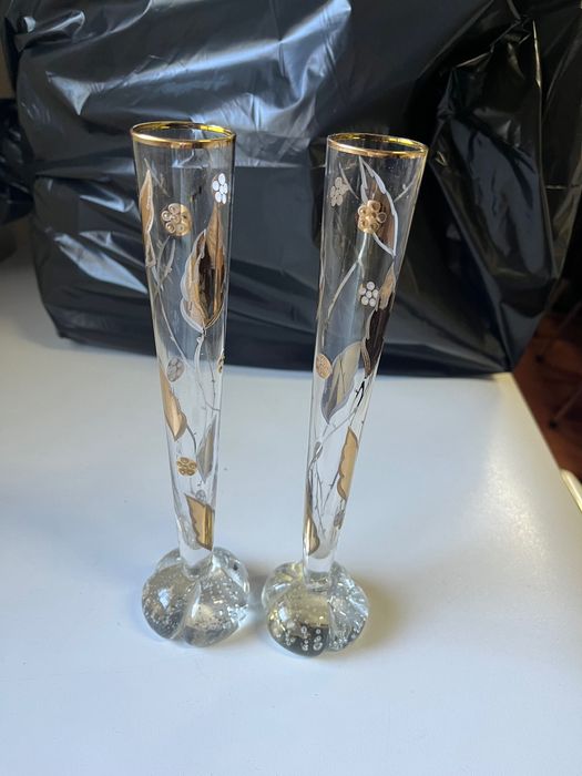 2 solitários pintados a ouro