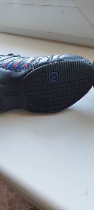 Buty adidas NBA dla chłopca