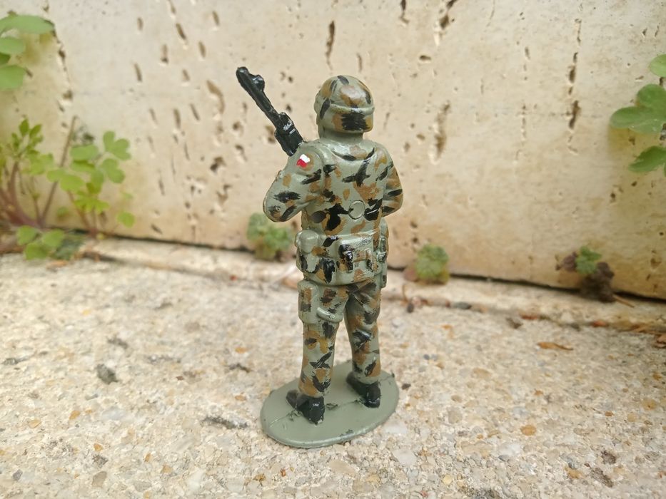 Polski żołnierz NATO żołnierzyki 1:32