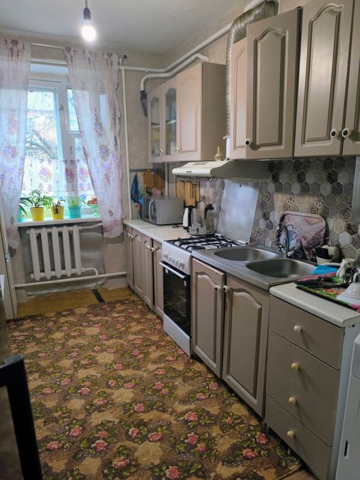 Частина будинку, 104 м2, зі зручностями та окремим двором.