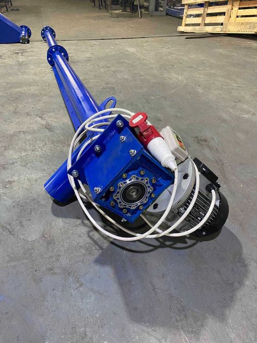 Шнековий навантажувач, погрузчик для зерна. Транспортер, шнек, конвеєр