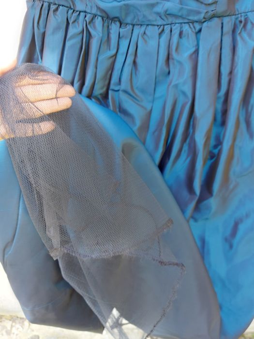 Sukienka na ramiączkach okazyjna midi