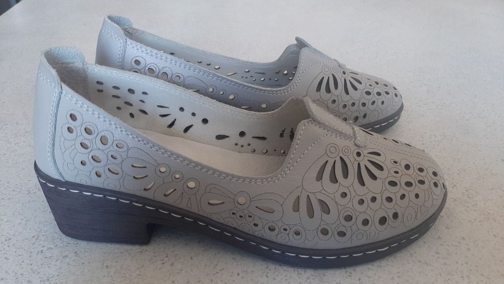 Buty damskie skóra naturalna rozm. 39
