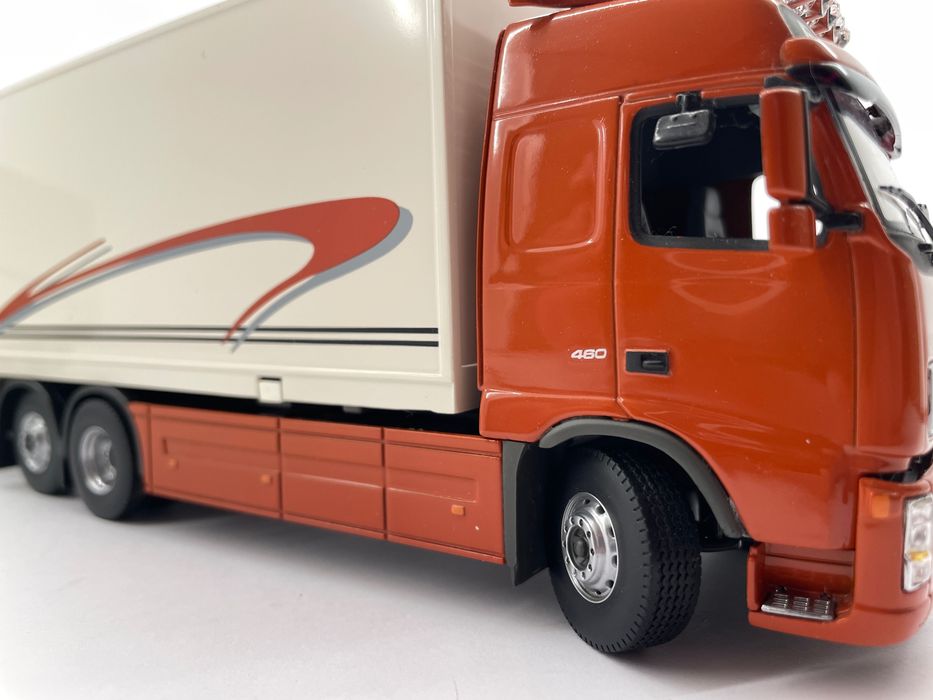 MOTORART . 1/43 VOLVO FH12 с прицепом.Фура: 8 000 грн