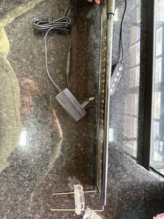 Vendo aquário 39L e material