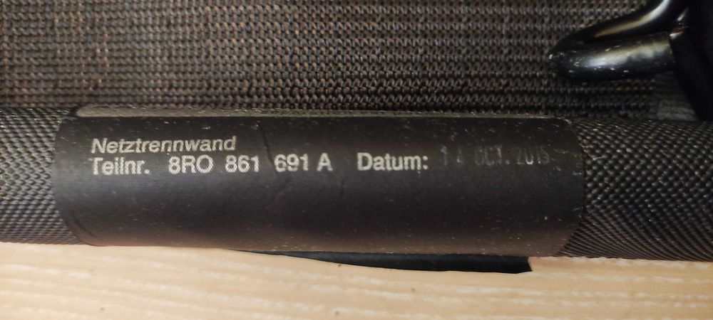 Audi Q5  8RO 861 691A Roleta / Siatka Bagażnika 2015