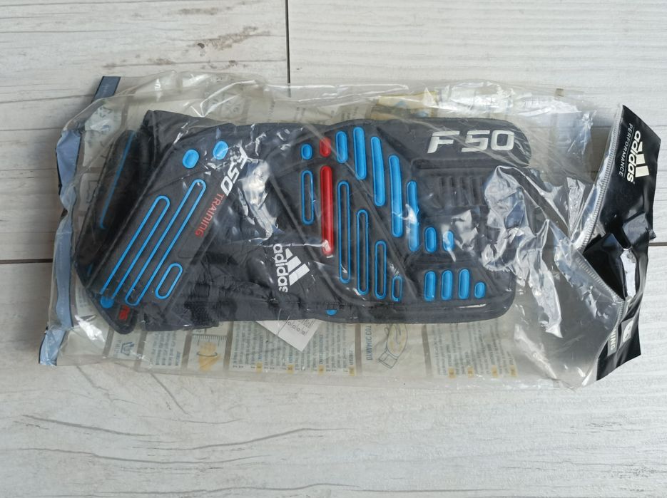 Rękawice bramkarskie Adidas f50 rozmiar 4.5