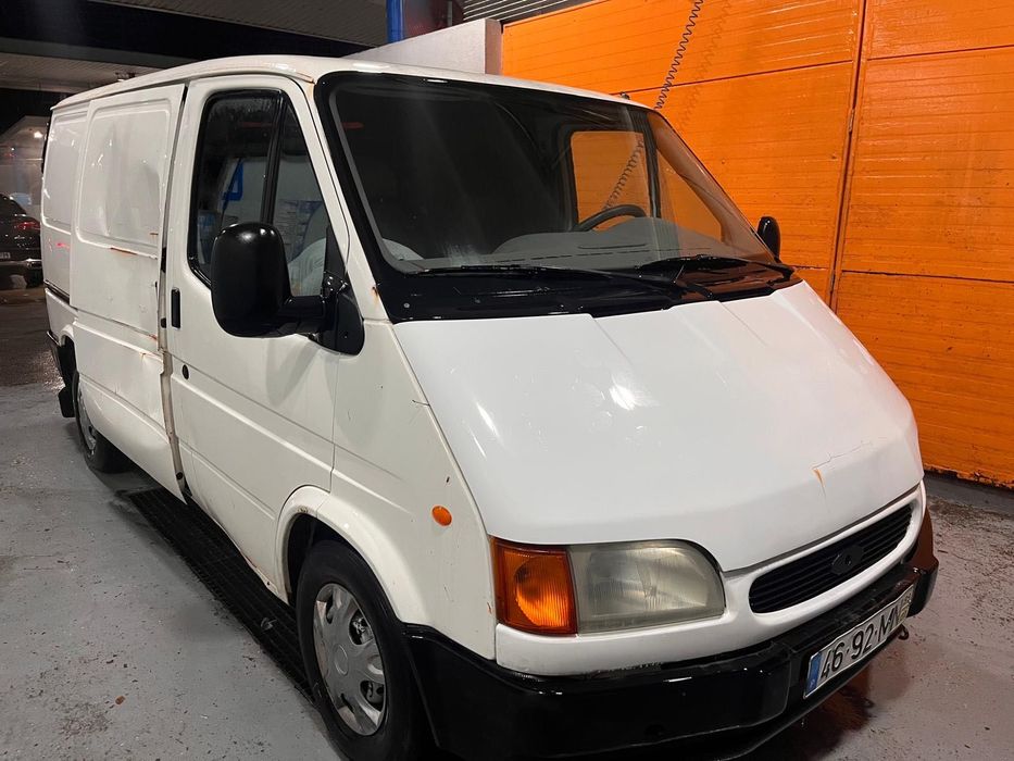 Ford transit pronta a andar