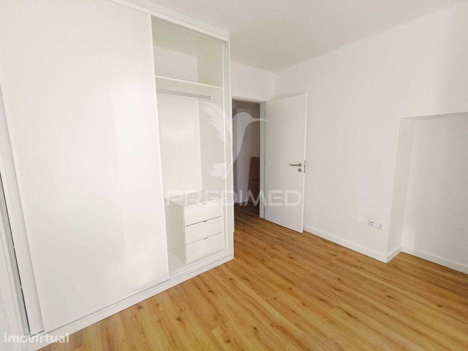 Apartamento T2 Totalmente Remodelado – Centro da Cidade