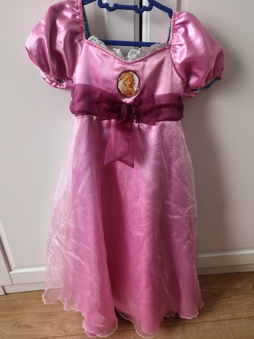 Dwustronna piękna sukienka księżniczki