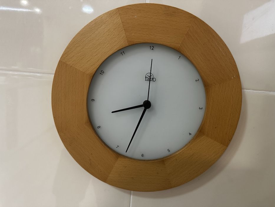 Wooden Wall Clock429813585497313282